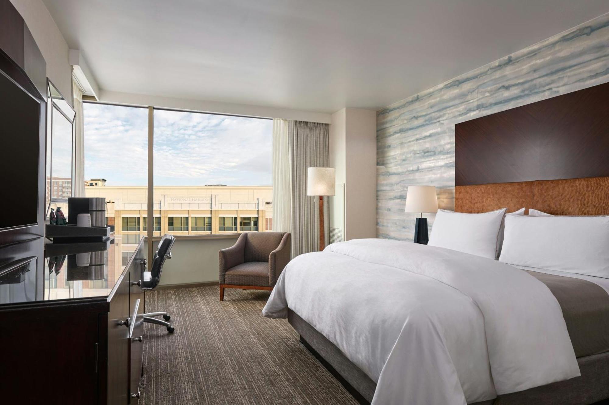 The Westin Washington National Harbor Hotel Exterior photo