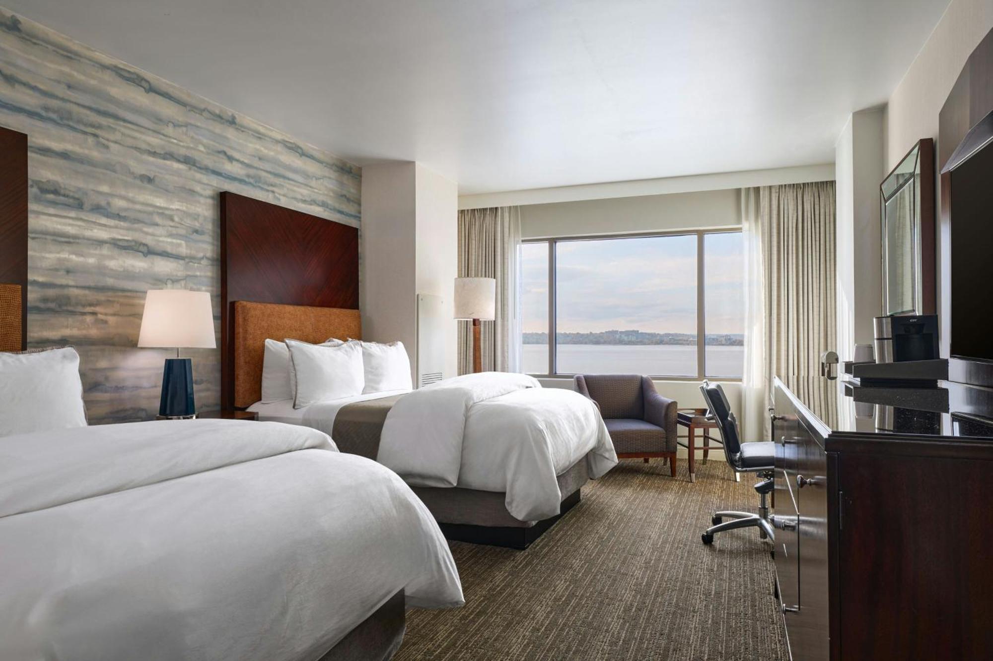 The Westin Washington National Harbor Hotel Exterior photo